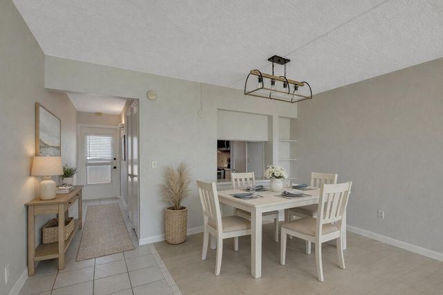 2333 Indian River Boulevard 502, Vero Beach, FL 32960