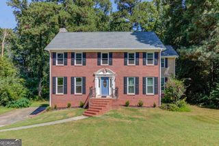 1162 Melton Drive SW, Lilburn, GA 30047