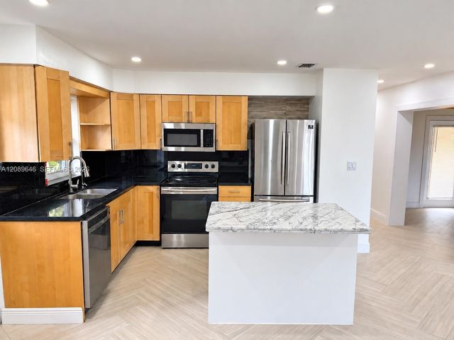 1701 N 46th Avenue 1701, Hollywood, FL 33021