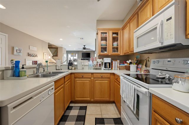 6900 E Riverside DR 12, Austin, TX 78741