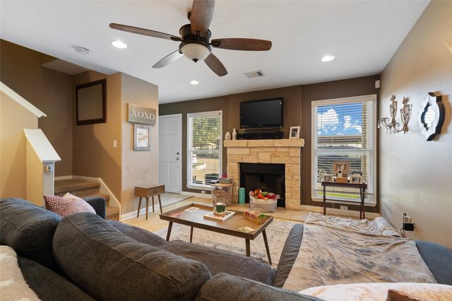 6900 E Riverside DR 12, Austin, TX 78741