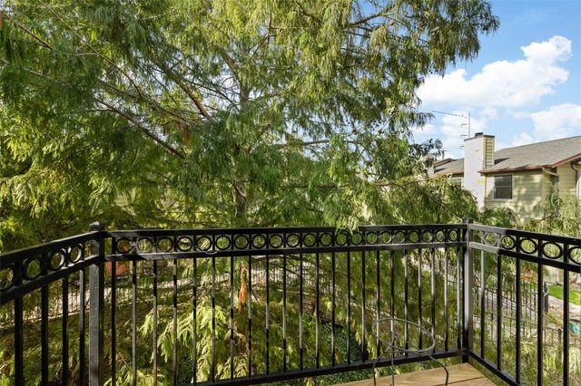6900 E Riverside DR 12, Austin, TX 78741