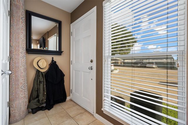 6900 E Riverside DR 12, Austin, TX 78741