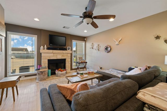 6900 E Riverside DR 12, Austin, TX 78741