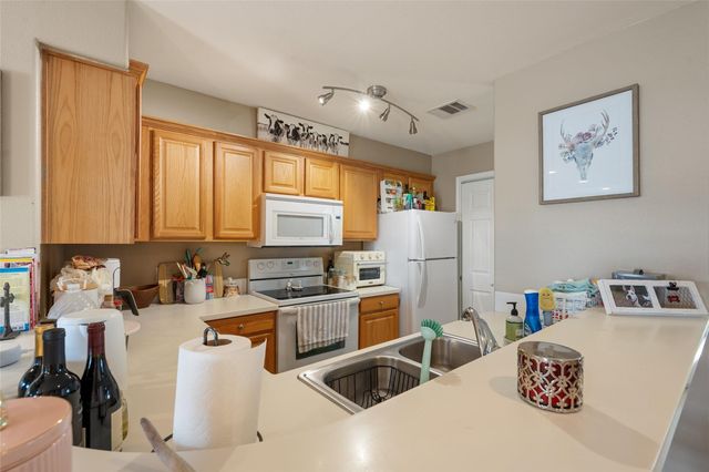 6900 E Riverside DR 12, Austin, TX 78741