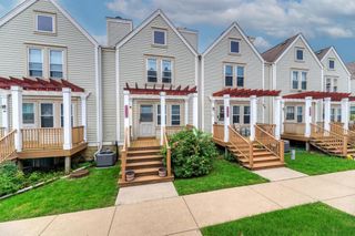 219 N Walnut Street H, Bensenville, IL 60106