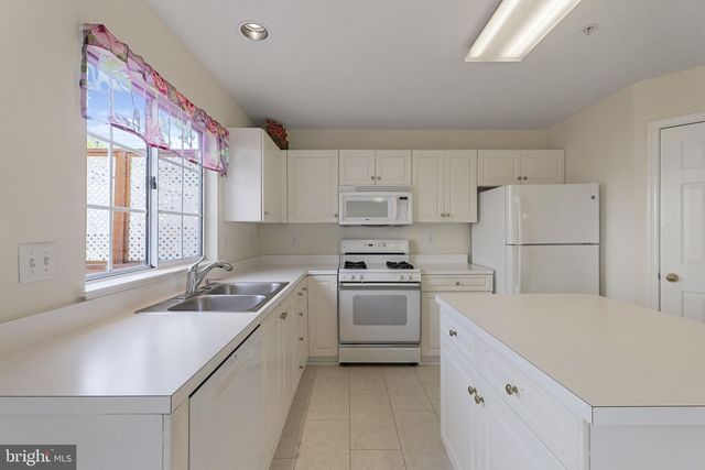 2209 BEAR VALLEY TER, Silver Spring, MD 20906