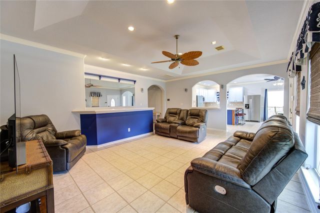 13719 Mutiny Lane, Galveston, TX 77554