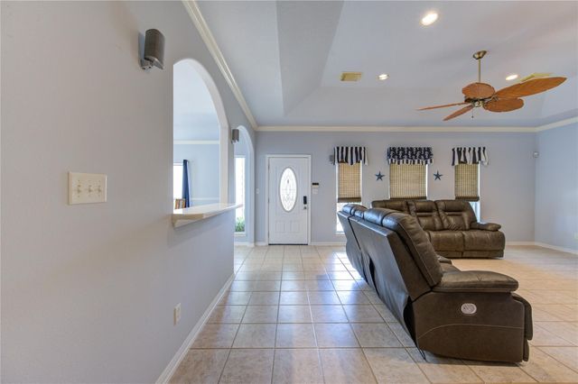 13719 Mutiny Lane, Galveston, TX 77554