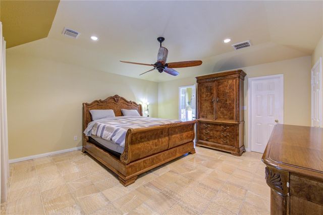 13719 Mutiny Lane, Galveston, TX 77554