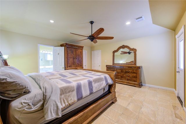 13719 Mutiny Lane, Galveston, TX 77554