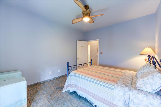 13719 Mutiny Lane, Galveston, TX 77554