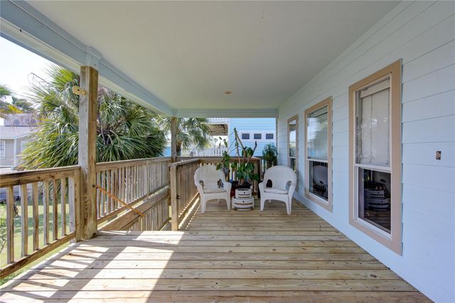 13719 Mutiny Lane, Galveston, TX 77554