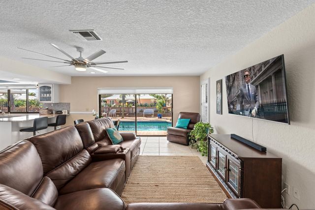 1223 SW Pepperridge Terrace, Boca Raton, FL 33486