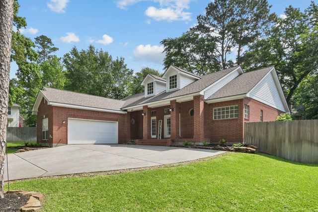 113 Inverness Drive, Montgomery, TX 77356