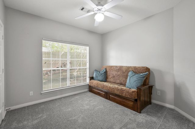 113 Inverness Drive, Montgomery, TX 77356