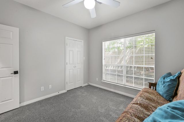 113 Inverness Drive, Montgomery, TX 77356