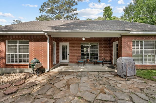 113 Inverness Drive, Montgomery, TX 77356