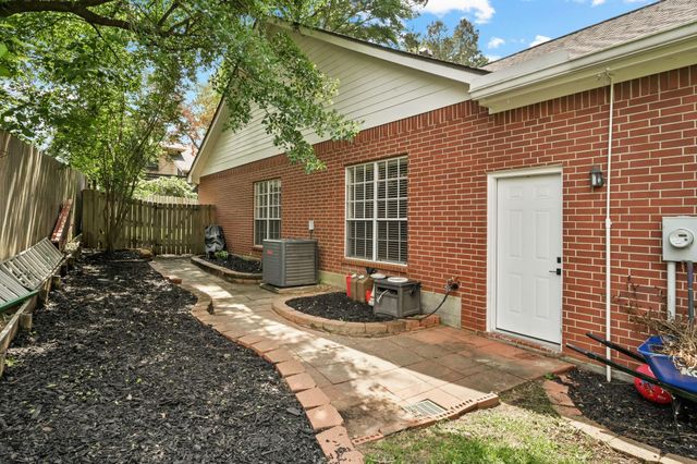 113 Inverness Drive, Montgomery, TX 77356