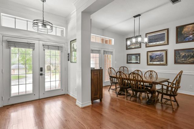 113 Inverness Drive, Montgomery, TX 77356