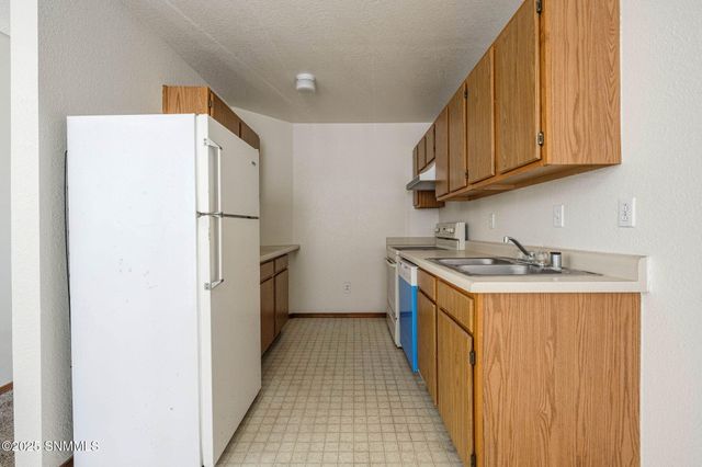 2306 S Espina Street, Las Cruces, NM 88001
