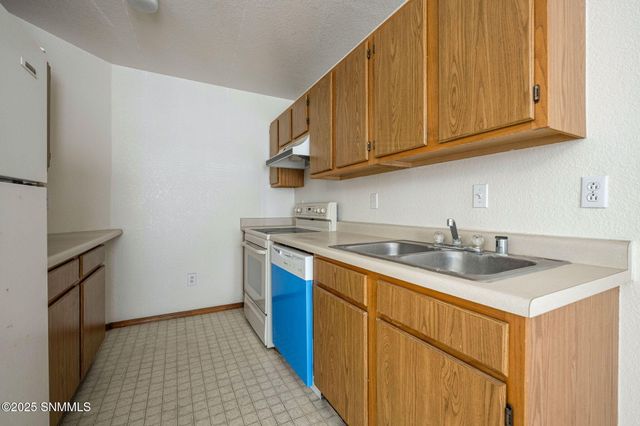2306 S Espina Street, Las Cruces, NM 88001