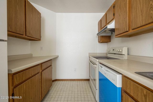 2306 S Espina Street, Las Cruces, NM 88001