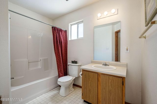 2306 S Espina Street, Las Cruces, NM 88001