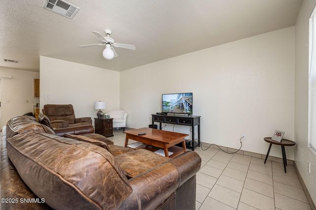 2306 S Espina Street, Las Cruces, NM 88001