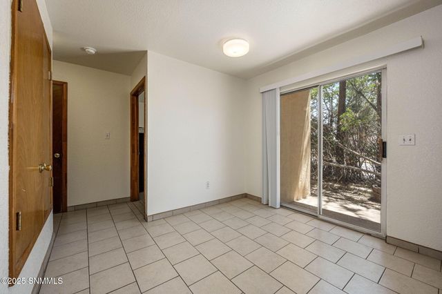 2306 S Espina Street, Las Cruces, NM 88001