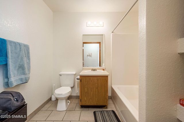 2306 S Espina Street, Las Cruces, NM 88001