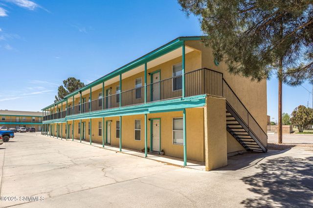 2306 S Espina Street, Las Cruces, NM 88001