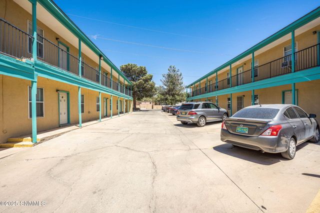 2306 S Espina Street, Las Cruces, NM 88001