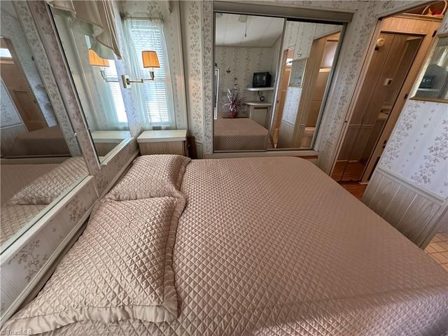 182 Marina Drive, New London, NC 28127