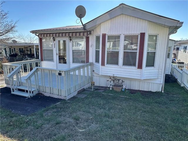 182 Marina Drive, New London, NC 28127