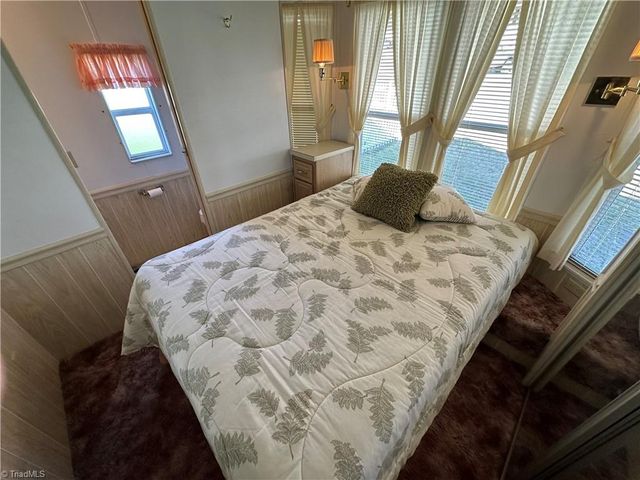 182 Marina Drive, New London, NC 28127