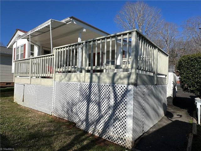 182 Marina Drive, New London, NC 28127