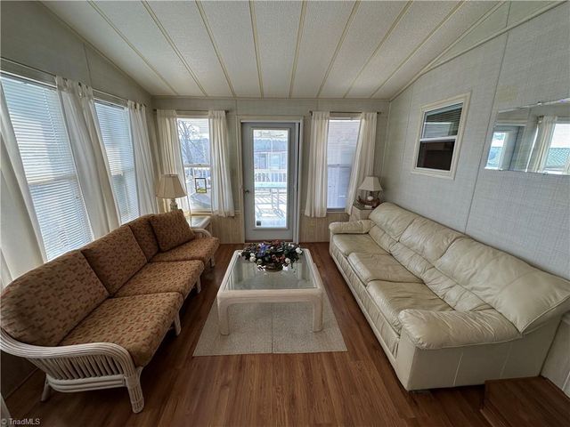 182 Marina Drive, New London, NC 28127