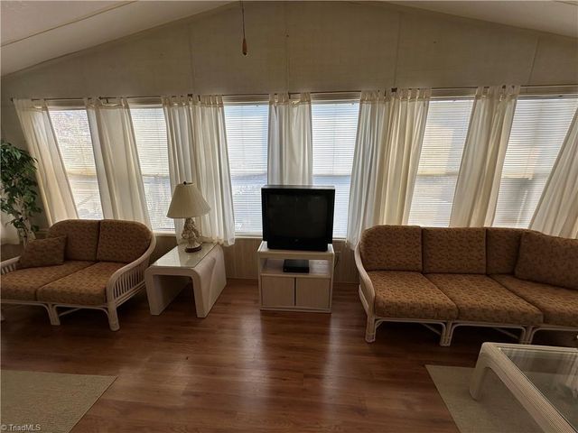 182 Marina Drive, New London, NC 28127