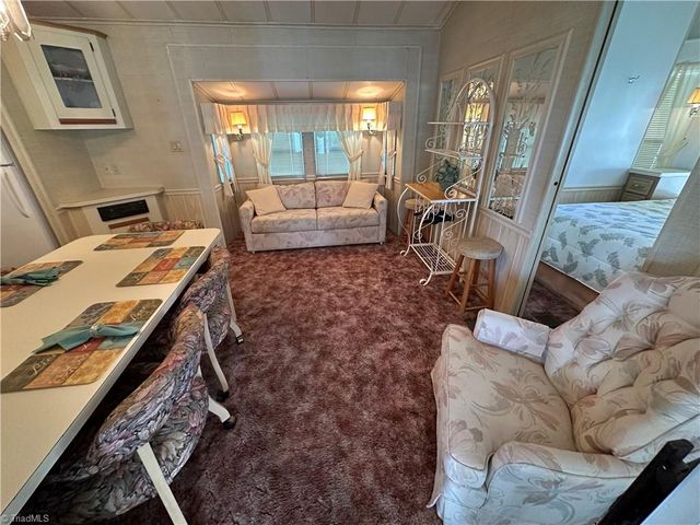 182 Marina Drive, New London, NC 28127