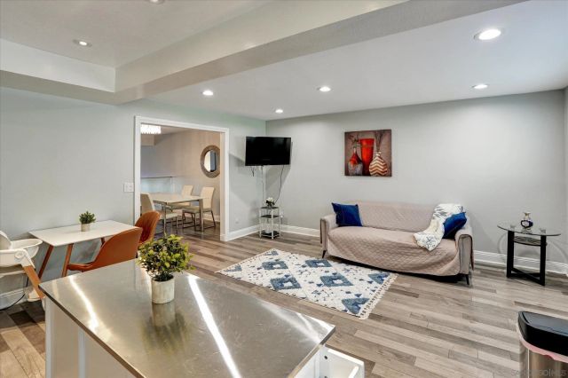 6786 Caminito Del Greco, San Diego, CA 92120