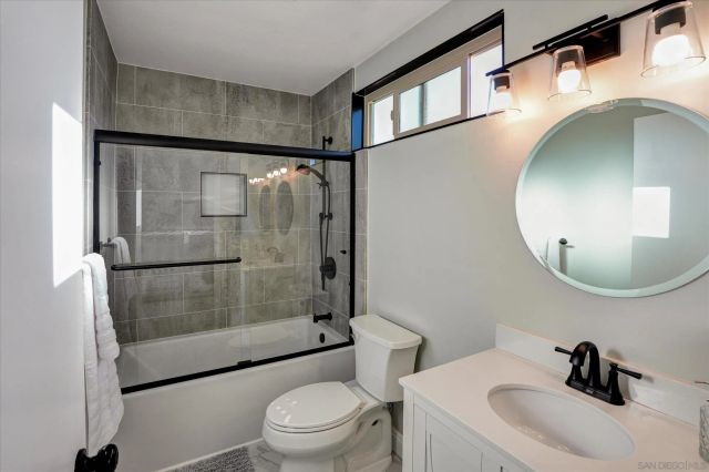 6786 Caminito Del Greco, San Diego, CA 92120
