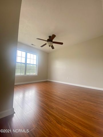 129 Mendover Drive, Jacksonville, NC 28546