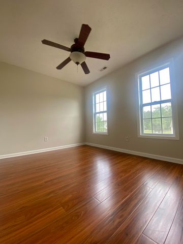 129 Mendover Drive, Jacksonville, NC 28546