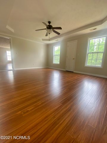 129 Mendover Drive, Jacksonville, NC 28546