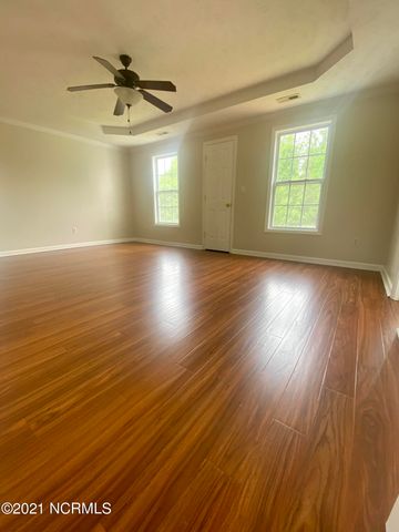 129 Mendover Drive, Jacksonville, NC 28546