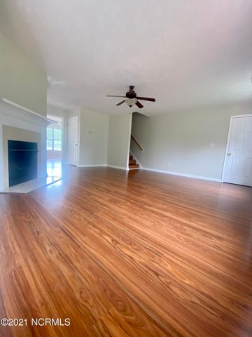 129 Mendover Drive, Jacksonville, NC 28546