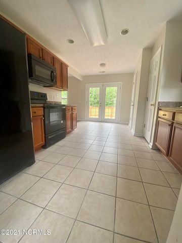 129 Mendover Drive, Jacksonville, NC 28546