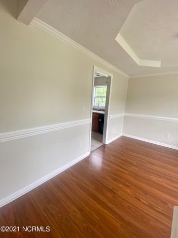 129 Mendover Drive, Jacksonville, NC 28546