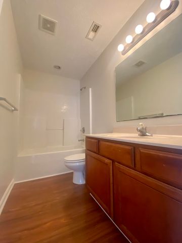 129 Mendover Drive, Jacksonville, NC 28546